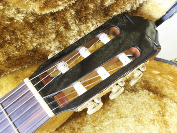 中古】YAMAHA GC-30 クラシックギター ゴルペ板付き 台湾製 - 神奈川県の中古楽器店 パプリカミュージックストア