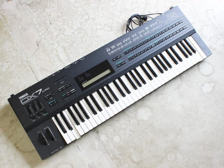 YAMAHA／DX7シンセサイザー ジャンク品 - 鍵盤楽器