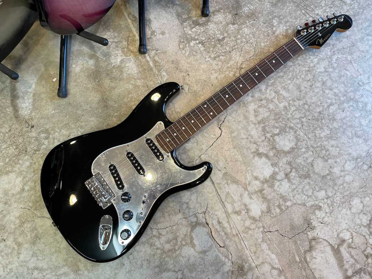 中古】Mavis ST-200 BK/MR ストラトキャスタータイプ ブラック 