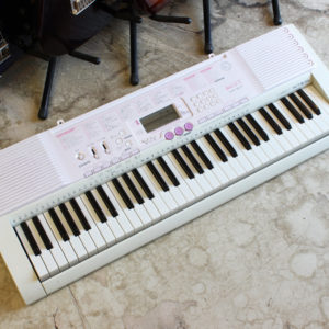 中古】CASIO LK-107 光ナビゲーション キーボード 61鍵 - 神奈川県の