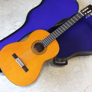 ヤマハ C-180 クラシックギター-