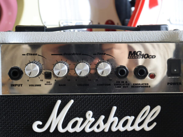 中古】Marshall MG10CD ギターアンプ 10W - 神奈川県の中古楽器店