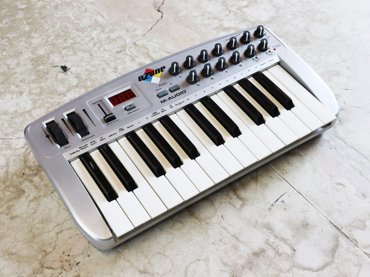 中古】M-AUDIO OZONE 25鍵 MIDIキーボード - 神奈川県の中古楽器店