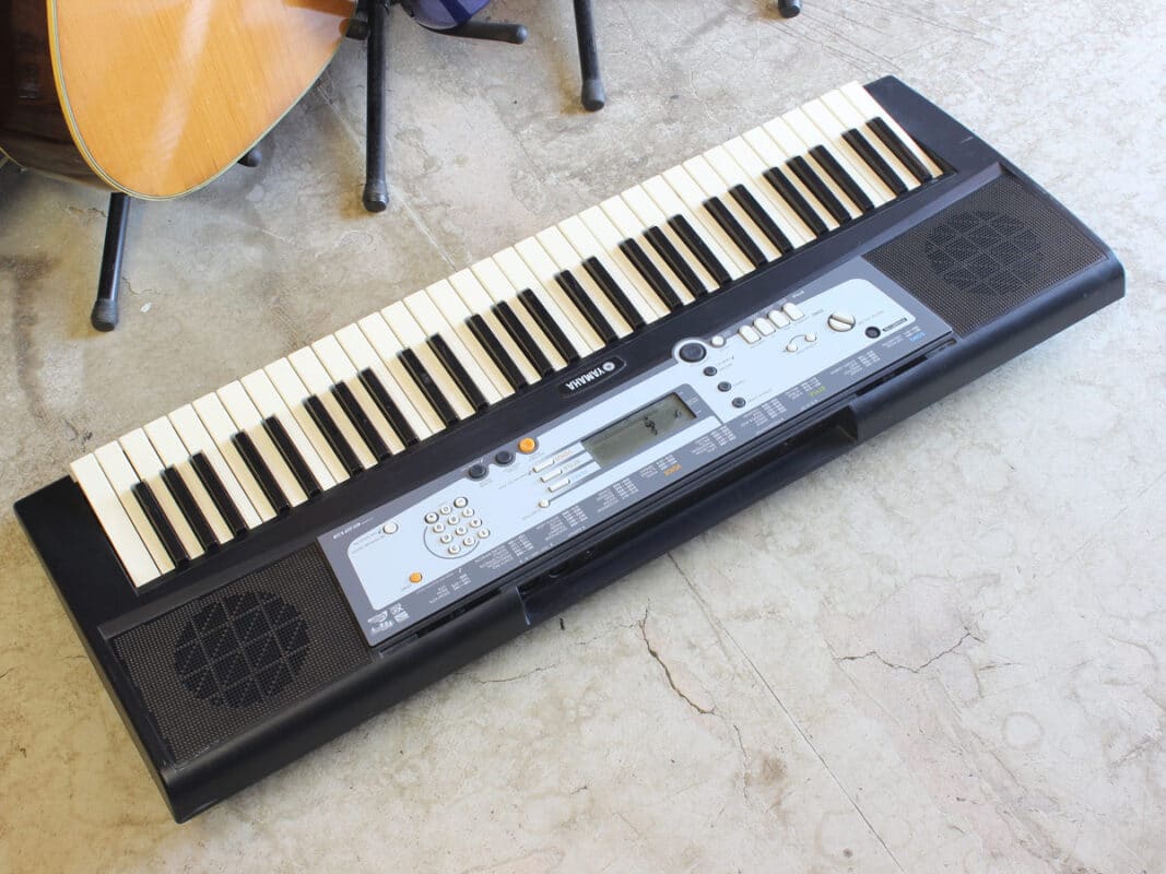 【中古】YAMAHA PSRE213 PORTATONE 61鍵盤 キーボード 神奈川県の中古楽器店 パプリカミュージックストア