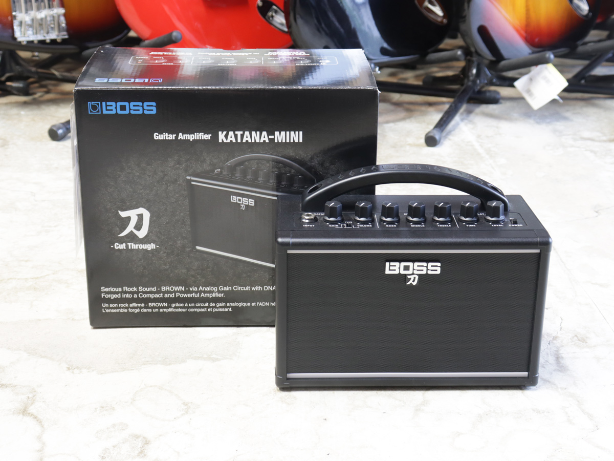 中古】BOSS KATANA-MINI ミニギターアンプ 電池駆動 - 神奈川県の中古