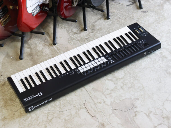 中古】NOVATION LAUNCHKEY 61 MKII MIDIキーボード - 神奈川県の中古