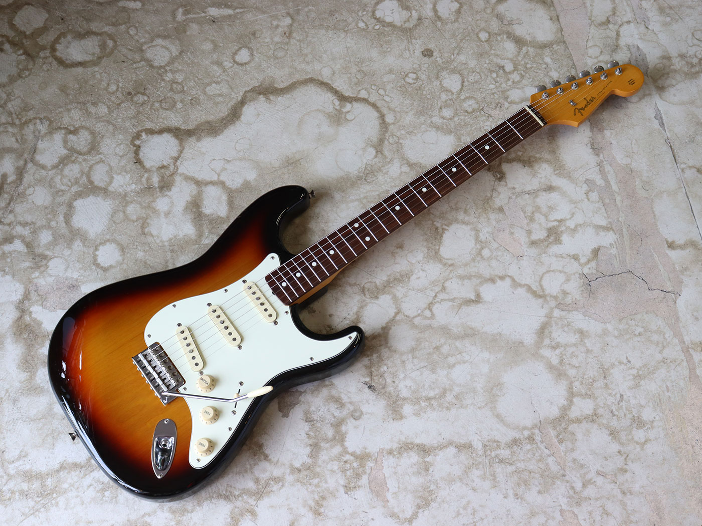 中古】Fender Japan ST-62-TX 3トーンサンバースト 2010～2012年