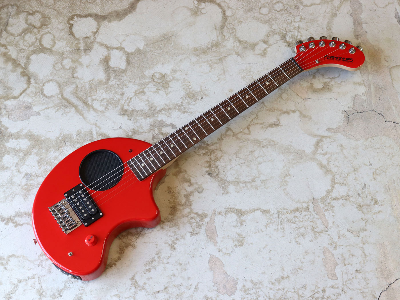 中古】Fernandes ZO-3 スピーカー内蔵 ミニエレキギター RED - 神奈川