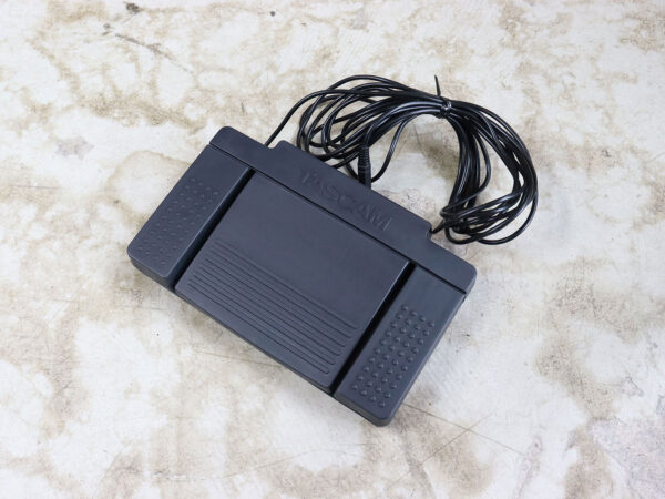 【中古・美品】TASCAM RC-3F フットペダル - 画像 (2)