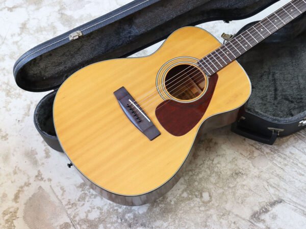 【中古】YAMAHA FG-130 アコースティックギター 70年代 - 画像 (2)