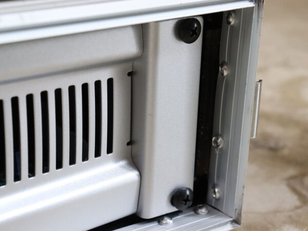 【中古】QSC GX3 ステレオ・パワーアンプ 8Ω300W ラックケース付属 - 画像 (3)