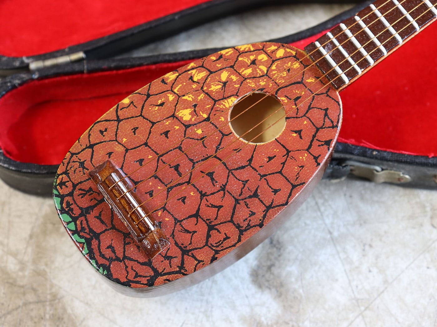 【中古】ミニチュアウクレレ 飾り - 画像 (2)