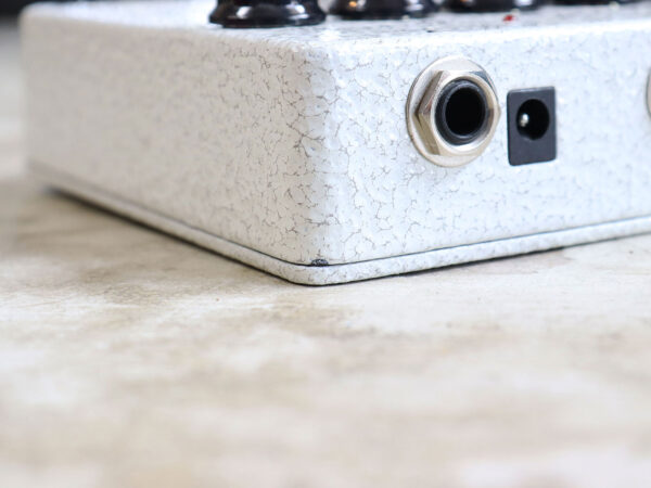 【中古・美品】ARTEC CLASSIC FUZZ TOWN FZT-1 ファズ - 画像 (4)