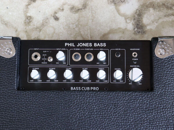 【中古】Phil Jones Bass BG-120 コンボベースアンプ キャリングケース付属 - 画像 (3)