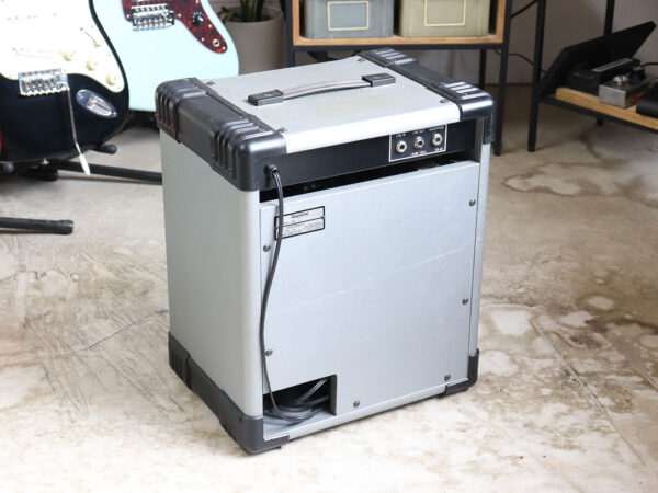 【中古】Guyatone KB-40 キーボードアンプ - 画像 (2)