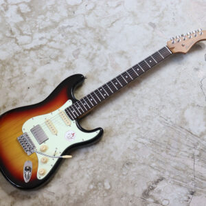 【中古】Bacchus BST-2-RSM/R 3TS ストラトタイプ