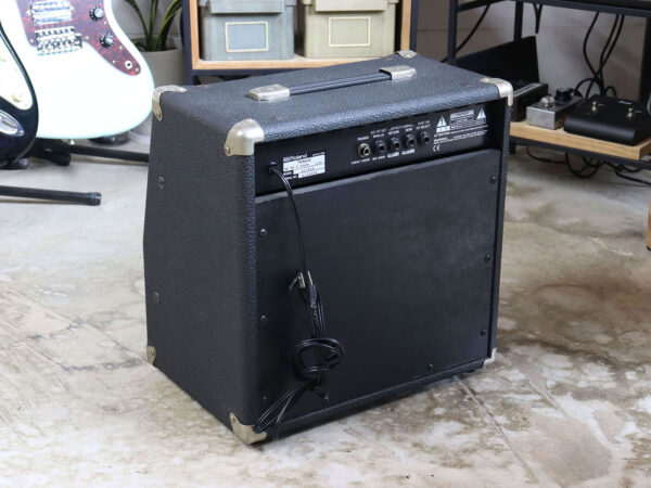 【中古】Roland GC-405 コンボギターアンプ - 画像 (2)