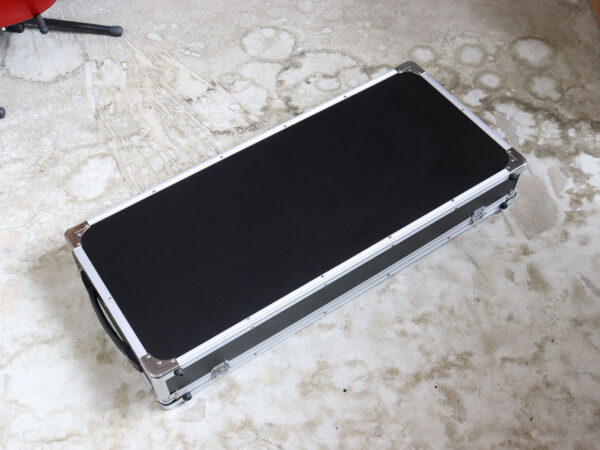 【中古】メーカー不明 エフェクターケース 外寸：幅77cm x 奥行き34cm x 高さ11cm