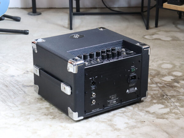 【中古】Phil Jones Bass BG-100 ベースコンボアンプ ケース付き - 画像 (2)
