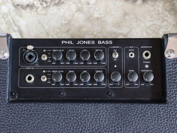 【中古】Phil Jones Bass BG-100 ベースコンボアンプ ケース付き - 画像 (3)
