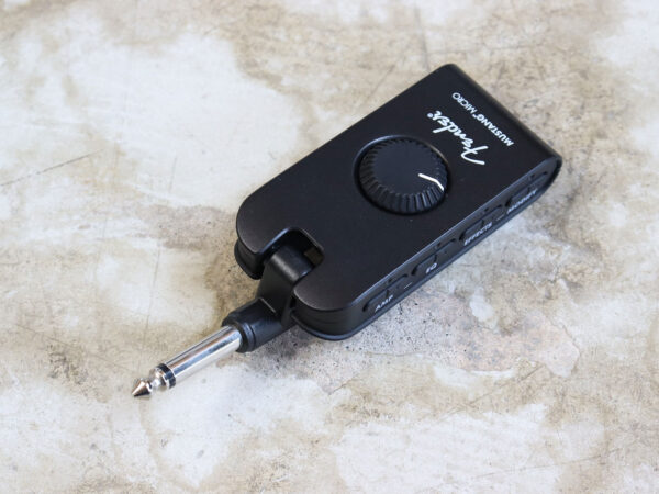【中古・美品】Fender Mustang Micro パーソナルギターアンプ - 画像 (3)