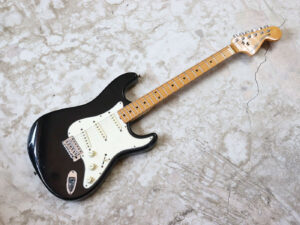【中古】Fresher STRAIGHTER FS-331B ストラトタイプ 1970年代 マツモク製 ブラック