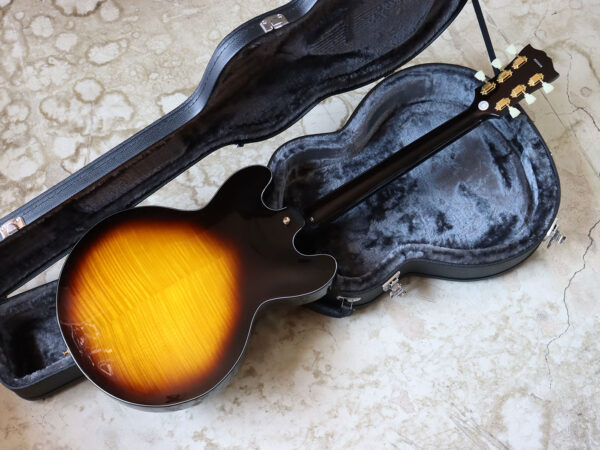 【中古・美品】Seventy Seven Guitars EXRUBATO-ONE Sunburst - 画像 (3)