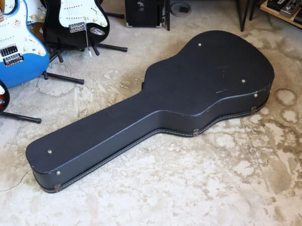 【中古】メーカー不明 アコースティックギター用 ハードケース ドレッドノートサイズ - 画像 (2)
