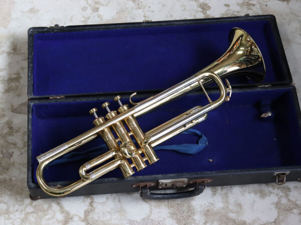 【中古・現状渡し】HUTTL LINE700 トランペット