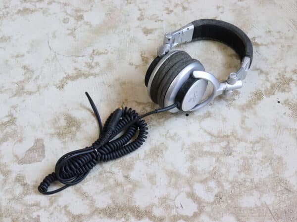 【中古】SONY MDR-Z700 ヘッドホン