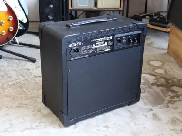 【中古】ZOOM FIRE-18M ギターコンボアンプ - 画像 (2)