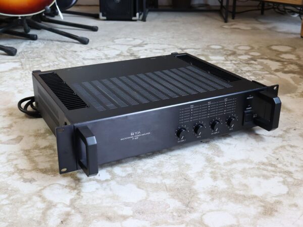 【中古】TOA P-60F パワーアンプ  8Ω 60W