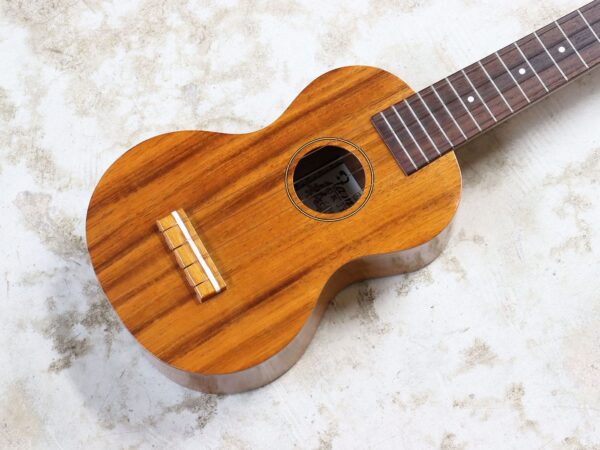 【中古】Famous FS-5G ソプラノウクレレ - 画像 (3)