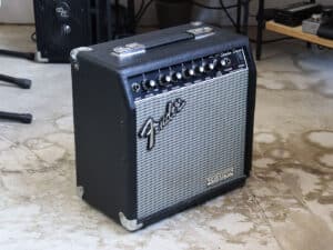 【中古】Fender Studio Drive SD-15CE ギターコンボアンプ
