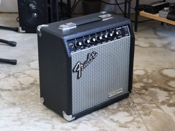 【中古】Fender Studio Drive SD-15CE ギターコンボアンプ