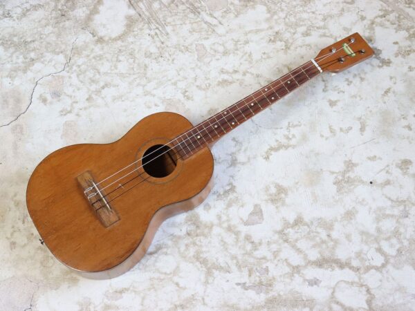 【中古】Harmony Balitone Ukulele バリトンウクレレ