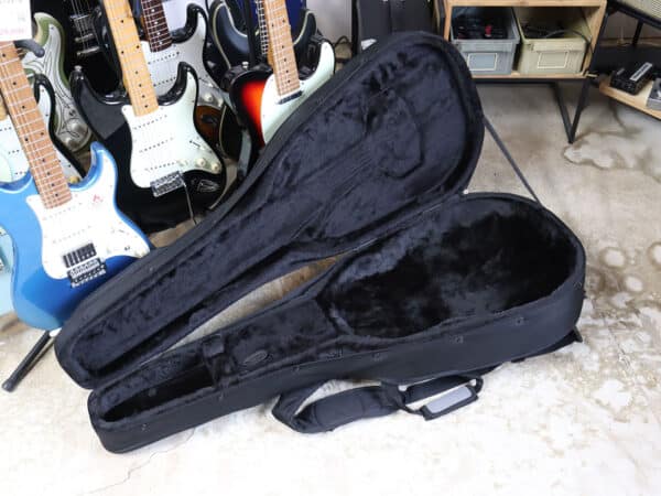 【中古・現状渡し】Ovation 8317-0 Super Shallow Zero Gravity Case セミハードケース - 画像 (3)