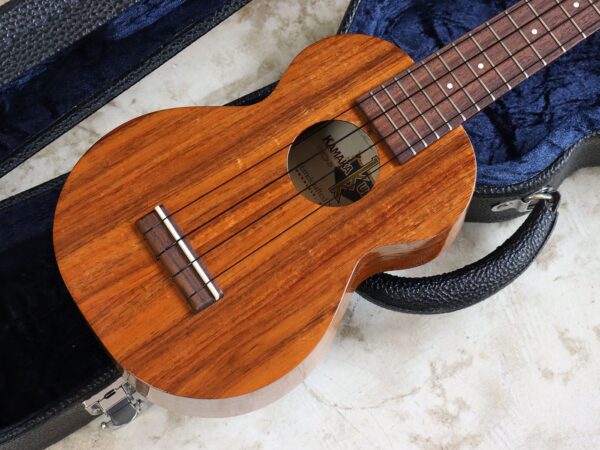【中古・美品】KAMAKA HF-1 ソプラノウクレレ - 画像 (2)