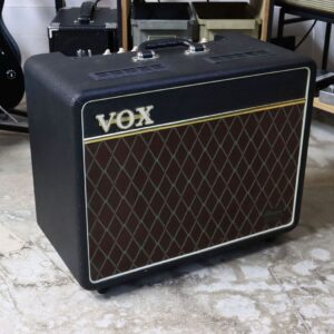 【中古】Vox Night Train 15 NT15C1 フルチューブ ギターコンボアンプ 15W 別売純正フットスイッチ付属