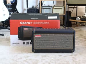【中古・美品】Positive Grid Spark 40 ギターコンボアンプ