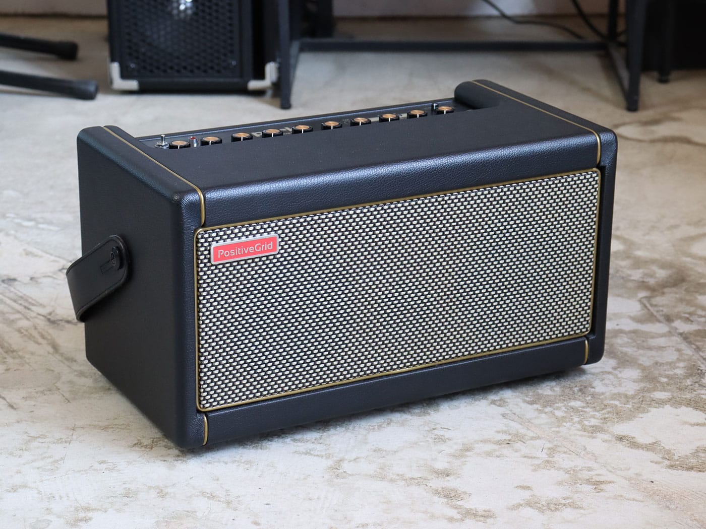 【中古・美品】Positive Grid Spark 40 ギターコンボアンプ - 画像 (2)