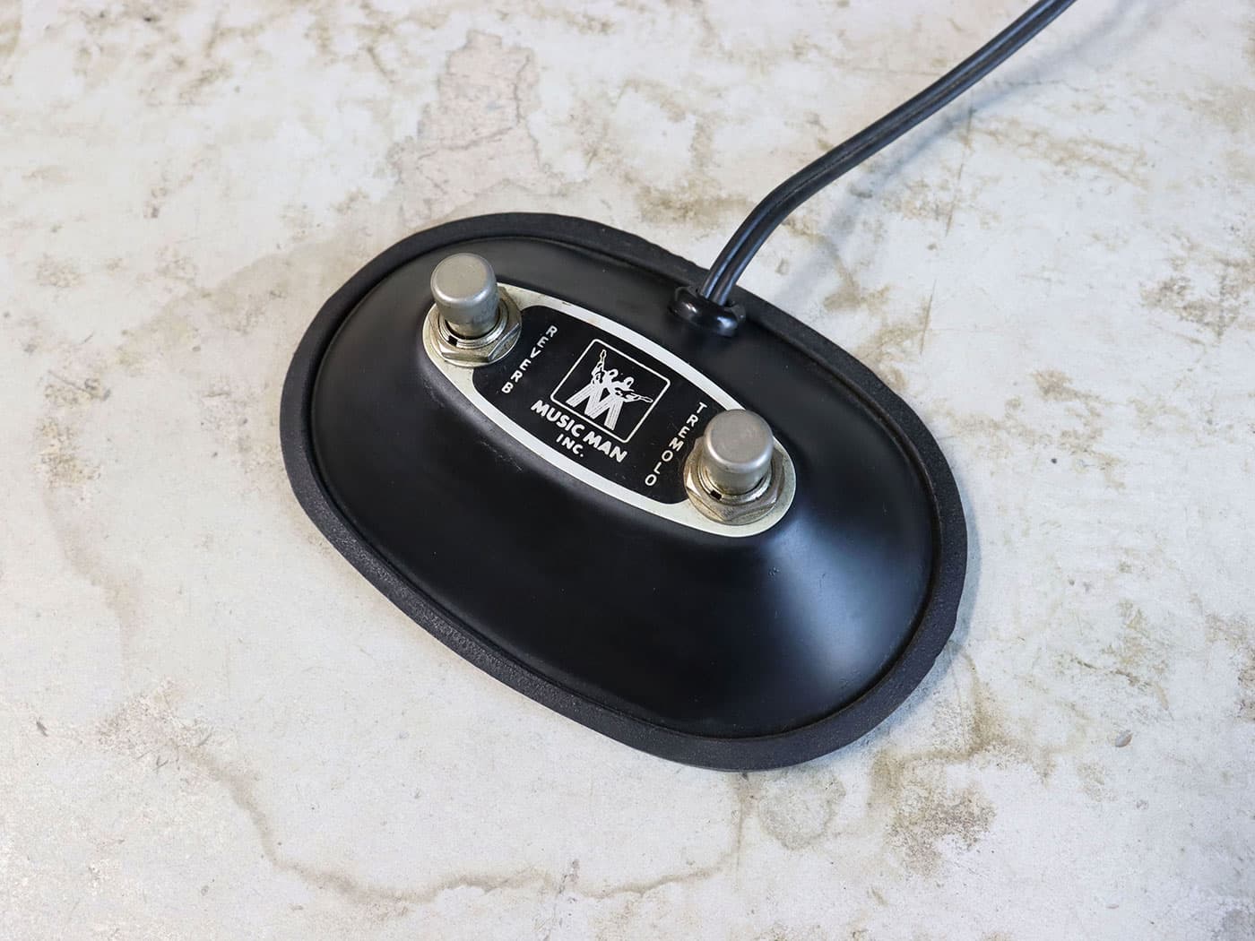 【中古】Musicman HD130 CAB Set ギタースタックアンプ フットスイッチ付属 - 画像 (5)