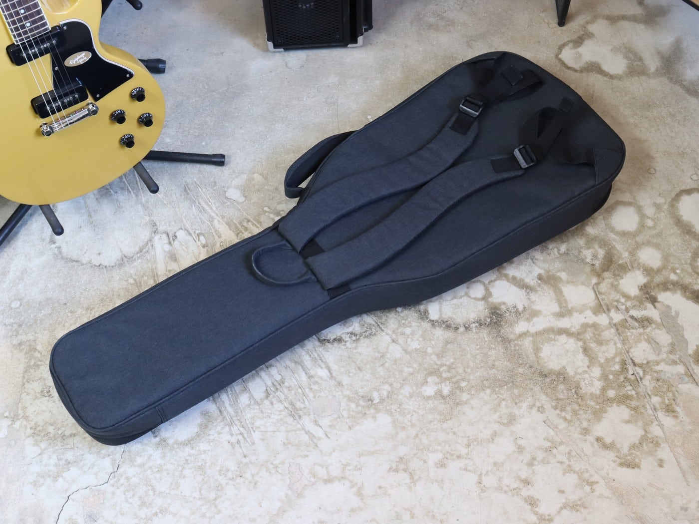 【中古・新品同様】BOSS CB-EG10 エレキギター用ギグバッグ - 画像 (2)