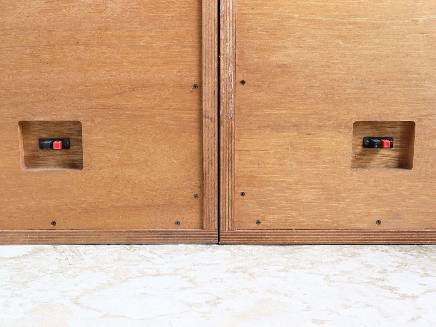 【中古】ハンドメイドオーディオスピーカー 桜の木使用 (幅50 奥行き40 高さ90 cm) - 画像 (4)