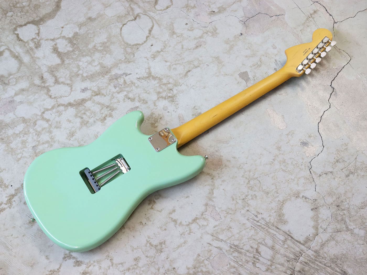 【中古】Fender Japan Char Mustang Zicca Limited Model ムスタング 青磁色 - 画像 (3)