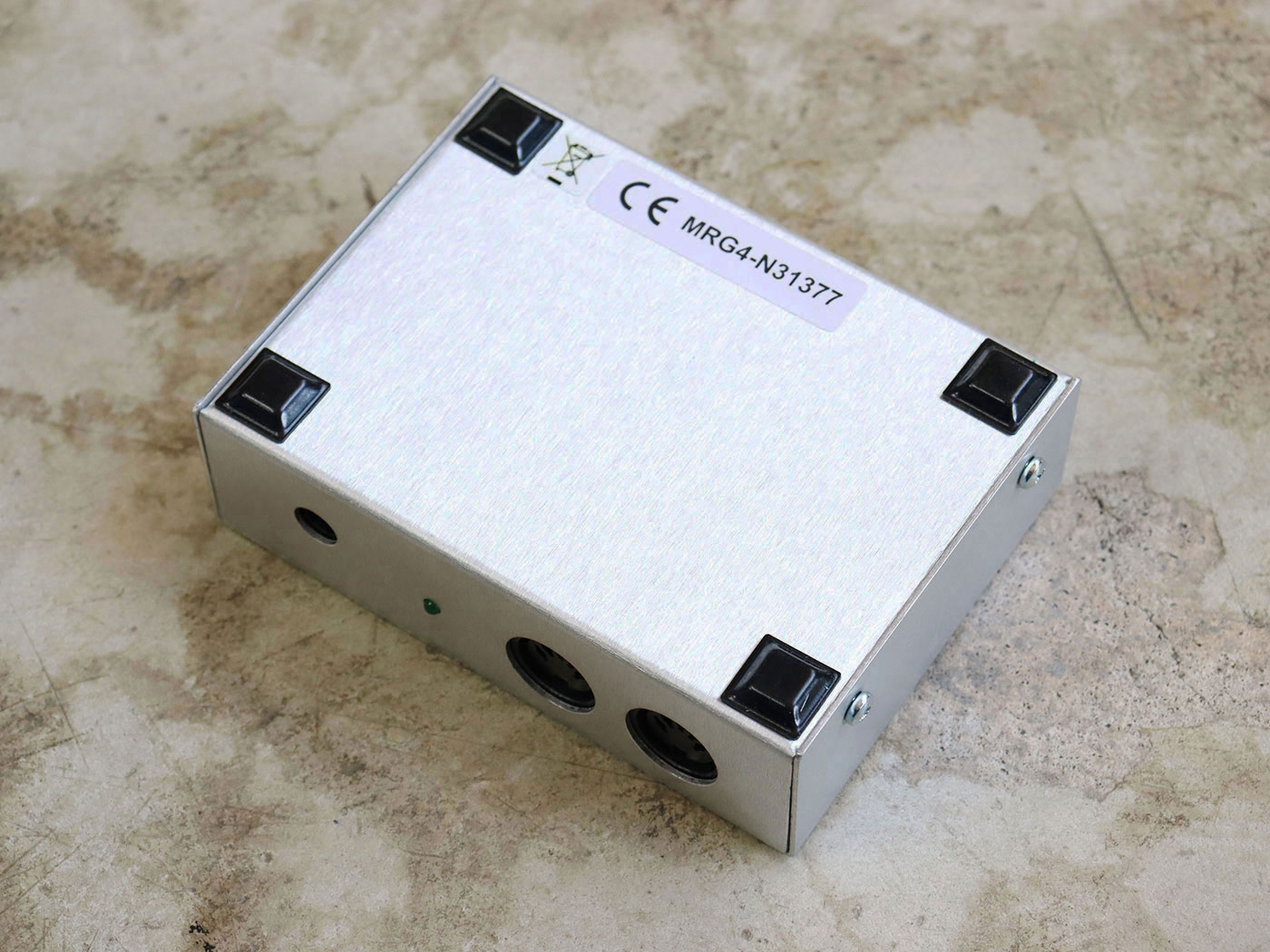 【中古】KENTON MERGE-4 MIDIマージボックス - 画像 (4)