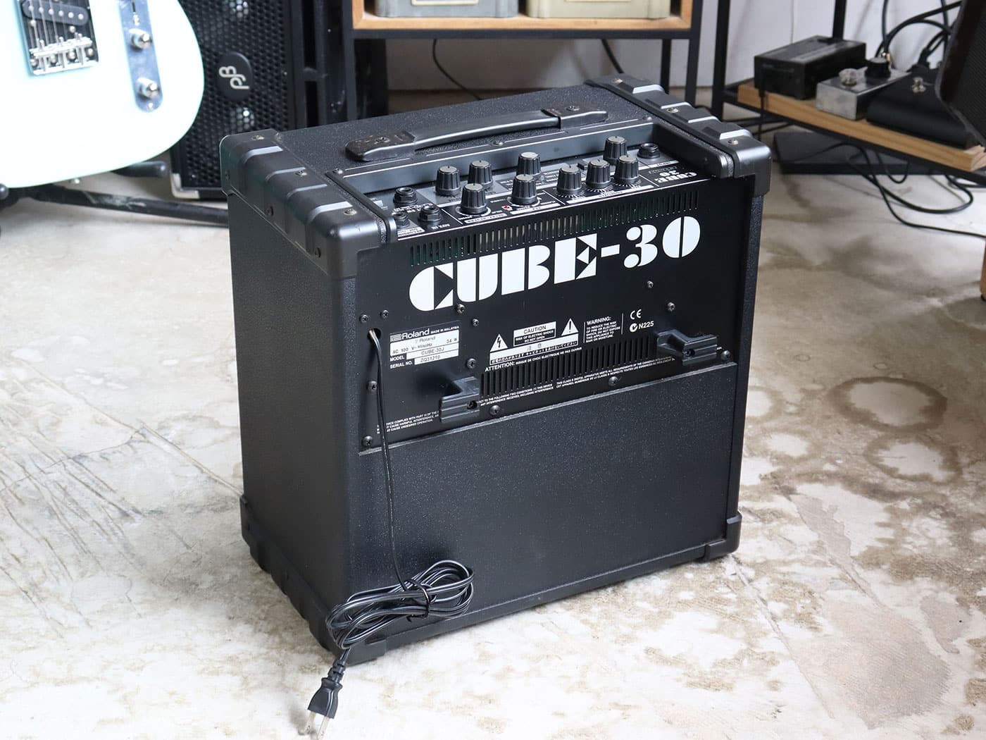 【中古】Roland CUBE30 ギターコンボアンプ - 画像 (2)