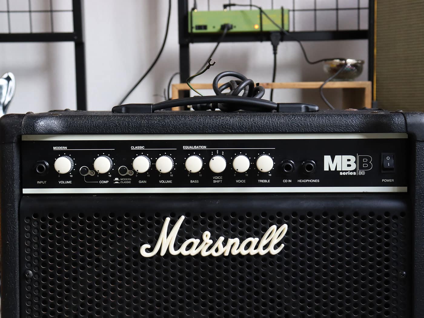 【中古】Marshall MB30 ギターコンボアンプ - 画像 (3)