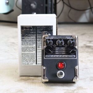 【中古・美品】BZZT ELECTRONICS SELEKTER16 ファズ