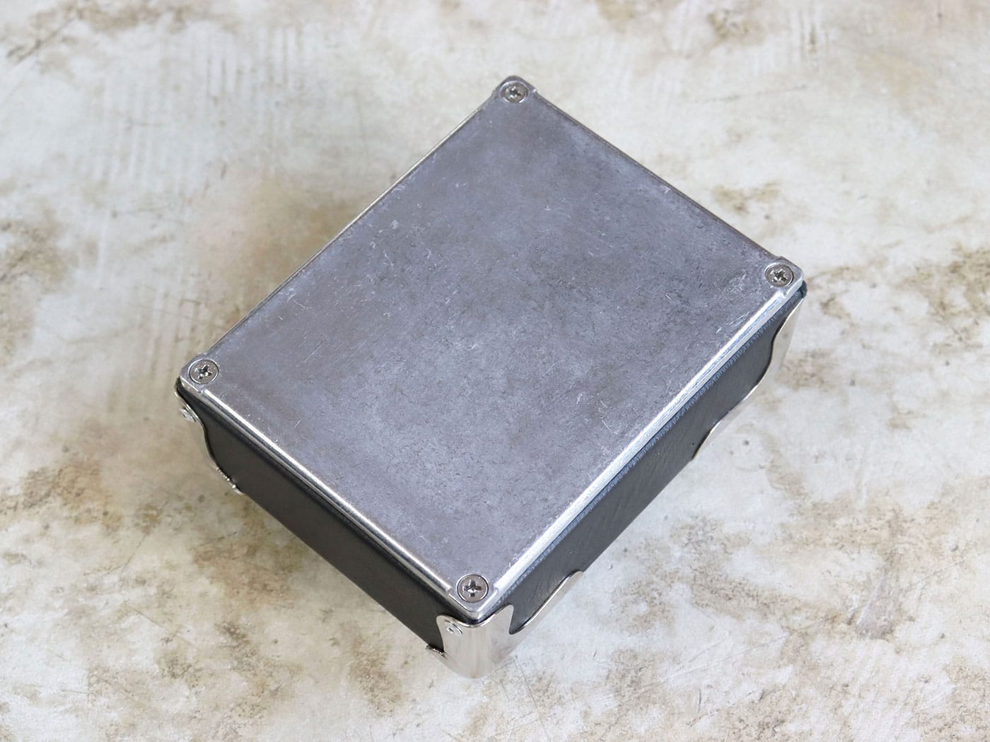 【中古・美品】BZZT ELECTRONICS SELEKTER16 ファズ - 画像 (4)